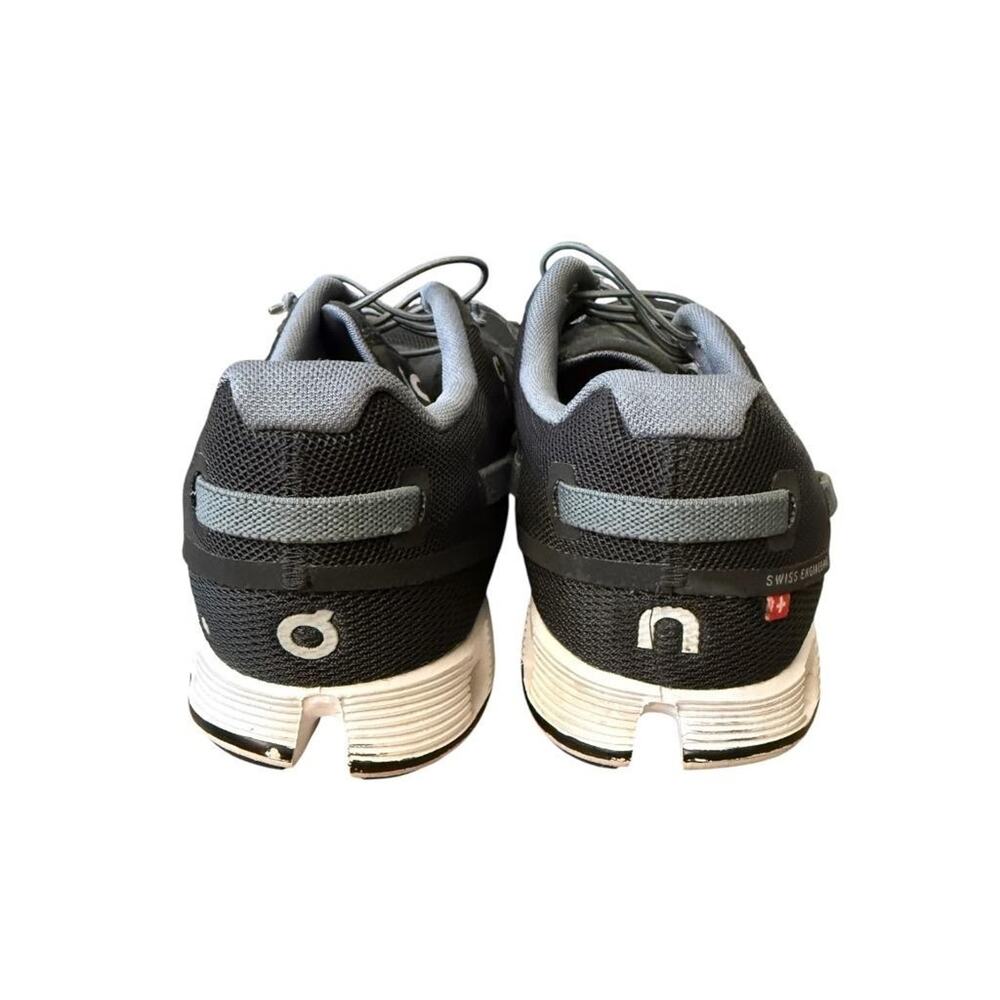 On Cloud Running Shoe Women size 7.5 Black - Picture 3 of 8